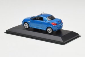 Opel Tigra Twin Top Azul Minichamps 1:43 919084 Metal - imagen 3 de 4