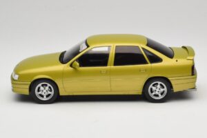 Opel Vectra A 2000 16V Amarillo MCG 1:18 MCG18463 Metal - imagen 3 de 6