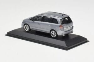 Opel Zafira A OPC Light Blue Metallic Minichamps 1:43 ZAFIRA001 Metal - imagen 3 de 4