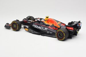 Oracle Red Bull Racing RB18 #11 S. Perez Miami GP 2022 Minichamps 1:18 110220511 Metal - imagen 5 de 6