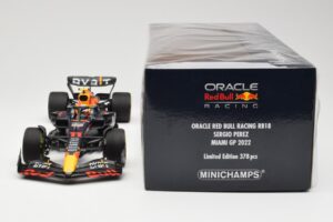 Oracle Red Bull Racing RB18 #11 S. Perez Miami GP 2022 Minichamps 1:18 110220511 Metal - imagen 6 de 6