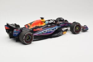 Oracle Red Bull Racing RB19 #1 M. Verstappen Winner Miami GP 2023 Minichamps 1:18 110230501 Metal - imagen 2 de 6