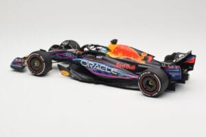 Oracle Red Bull Racing RB19 #1 M. Verstappen Winner Miami GP 2023 Minichamps 1:18 110230501 Metal - imagen 5 de 6