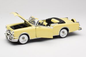 Packard Caribbean Descapotable Amarillo Road Signature 1:18 92798 Metal - imagen 2 de 8