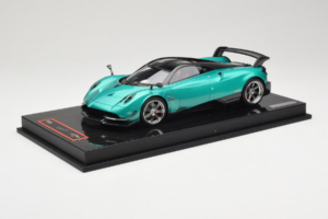 Pagani Huayra BC Green Metallic Yy Model 1:18 REMC020 Resina - imagen 2 de 7