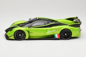 Pagani Huayra R Verde LCD 1:18 LCD18012-GR Metal - imagen 4 de 8