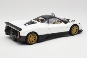 Pagani Zonda F Blanco Mondo Motors 1:18 157655 Metal - imagen 3 de 8