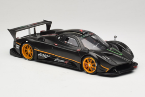 Pagani Zonda R Revolucion Carbon Fiber AUTOart 1:18 78261 Metal - imagen 6 de 8