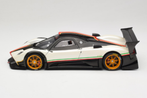 Pagani Zonda R Revolucion Blanco AUTOart 1:18 78262 Metal - imagen 4 de 8