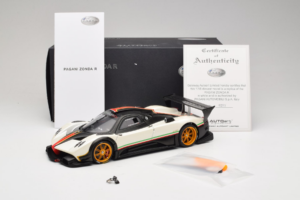 Pagani Zonda R Revolucion Blanco AUTOart 1:18 78262 Metal - imagen 8 de 8