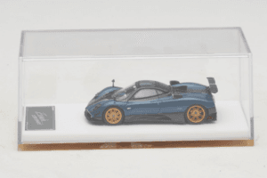 Pagani Zonda Tricolore Exposed Carbon Azul Henson & Heaven 1:64 PZTECB01 Metal - imagen 6 de 7