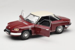 Panhard 24 CT Rojo Solido 1:18 1832500 Metal - imagen 2 de 8
