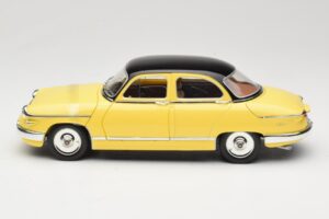 Panhard PL17 Amarillo Solido 1:18 8173 Metal - imagen 4 de 8