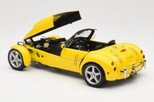 Panoz AIV Roadster Amarillo AUTOart 1:18 78213 Metal - imagen 5 de 8