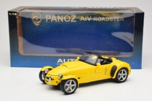 Panoz AIV Roadster Amarillo AUTOart 1:18 78213 Metal - imagen 8 de 8