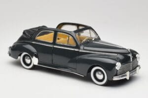 Peugeot 203 Descapotable Negro Solido 1:18 8156 Metal - imagen 6 de 8