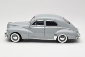Peugeot 203 Gris Clair Solido 1:18 8145 Metal - imagen 4 de 8