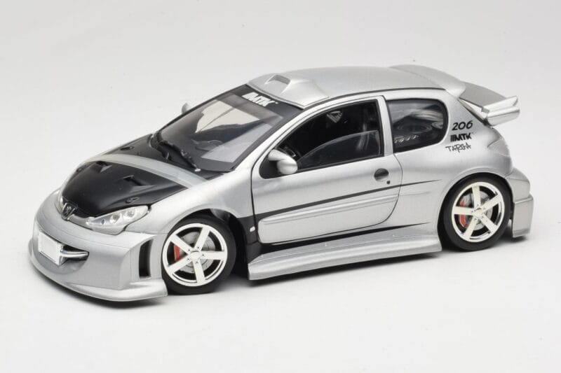 Peugeot 206 MTK Plata Solido 1:18 1817 Metal