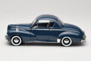 Peugeot 302 Coupe Azul Solido 1:18 8168 Metal - imagen 4 de 8
