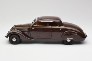 Peugeot 402 Eclipse Chocolate Norev 1:18 184873 Metal - imagen 5 de 12