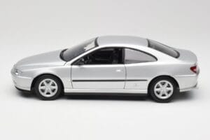 Peugeot 406 Coupe Plata Gate 1:18 01024 Metal - imagen 4 de 8