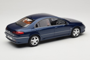 Peugeot 607 Phase II 3.0 V6 Azul Otto 1:18 OT485 Resina - imagen 2 de 6