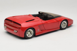 Pininfarina Mythos Rojo Revell 1:18 8806 Metal - imagen 3 de 8