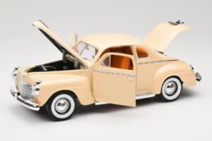 Plymouth Coupe Beige Road Signature 1:18 92398 Metal - imagen 2 de 8