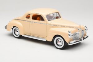 Plymouth Coupe Beige Road Signature 1:18 92398 Metal - imagen 6 de 8