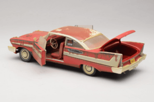 Plymouth Fury Rojo Christine Versión Sucia Auto World 1:18 AWSS119/06 Metal - imagen 5 de 8