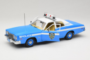 Plymouth Fury Police Pursuit New York Police Department GreenLight 1:18 19043 Metal - imagen 2 de 8
