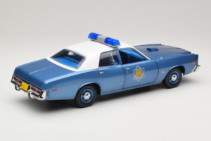 Plymouth Fury Police Pursuit Smokey and the Bandit GreenLight 1:18 19044 Metal - imagen 3 de 8