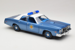 Plymouth Fury Police Pursuit Smokey and the Bandit GreenLight 1:18 19044 Metal - imagen 6 de 8