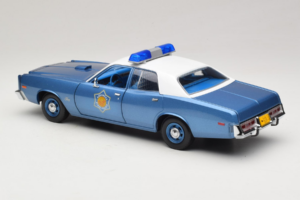 Plymouth Fury Police Pursuit Smokey and the Bandit GreenLight 1:18 19044 Metal - imagen 7 de 8