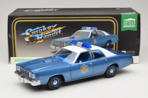 Plymouth Fury Police Pursuit Smokey and the Bandit GreenLight 1:18 19044 Metal - imagen 8 de 8