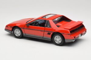 Pontiac Fiero GT Rojo Road Signature 1:18 92588 Metal - imagen 7 de 8