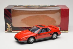 Pontiac Fiero GT Rojo Road Signature 1:18 92588 Metal - imagen 8 de 8