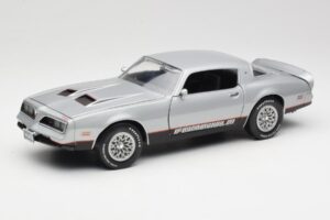 Pontiac Firebird Formula Plata ERTL 1:18 33514 Metal
