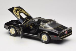 Pontiac Firebird Trans Am SE Smokey and the Bandit Joyride 1:18 33121 Metal - imagen 5 de 8