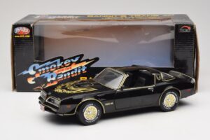 Pontiac Firebird Trans Am SE Smokey and the Bandit Joyride 1:18 33121 Metal - imagen 8 de 8