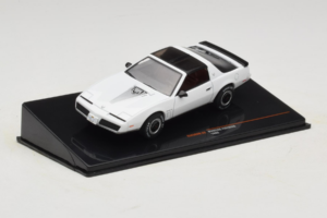 Pontiac Firebird Blanco IXO 1:43 CLC582N Metal - imagen 2 de 4