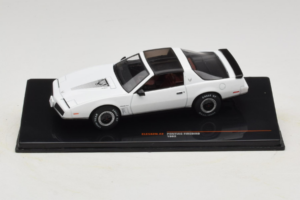 Pontiac Firebird Blanco IXO 1:43 CLC582N Metal
