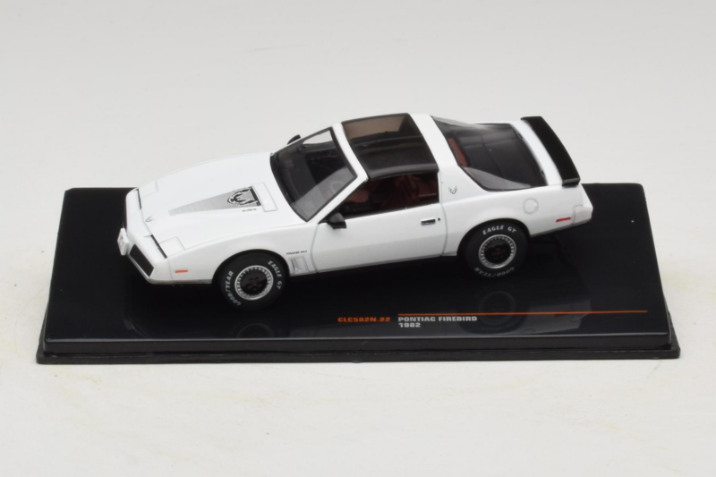 Pontiac Firebird Blanco IXO 1:43 CLC582N Metal