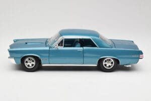 Pontiac GTO Hurst Edition Azul Maisto 1:18 531885 Metal - imagen 4 de 8