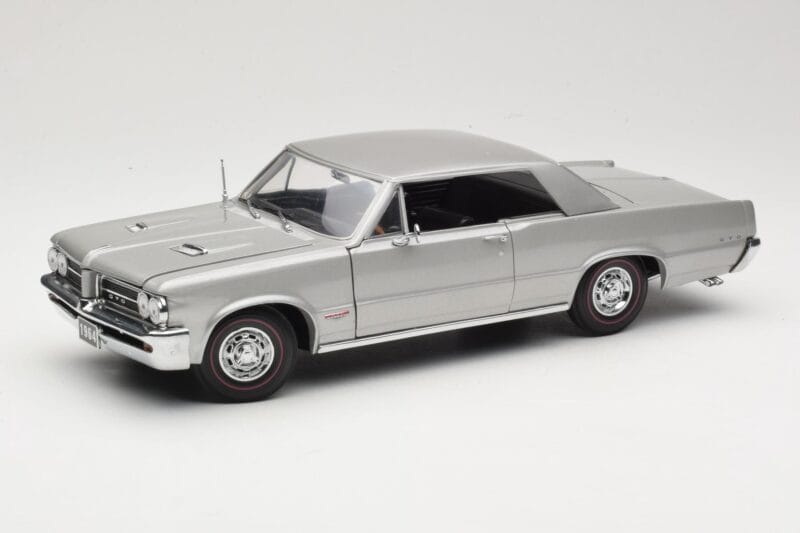 Pontiac GTO Plata Sun Star 1:18 1821 Metal