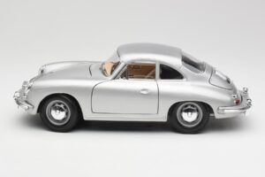 Porsche 356B Plata Bburago 1:18 3021-M1 Metal - imagen 4 de 8