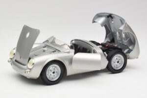 Porsche 550 A Spyder Plata Maisto 1:18 50314 Metal - imagen 2 de 8