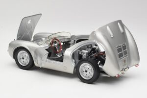Porsche 550 A Spyder Plata Maisto 1:18 50314 Metal - imagen 5 de 8
