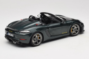 Porsche 718 Spyder RS Weissach Pack Forest Green Norev 1:18 187272 Metal - imagen 3 de 8