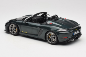 Porsche 718 Spyder RS Weissach Pack Forest Green Norev 1:18 187272 Metal - imagen 7 de 8